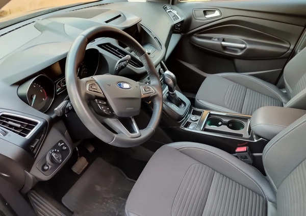 Ford Kuga cena 87500 przebieg: 131200, rok produkcji 2018 z Wałcz małe 92